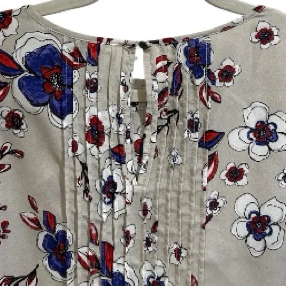 Banana Republic Floral Ruffle Blouse - Gray and Purple Size Small - Picture 7 of 9